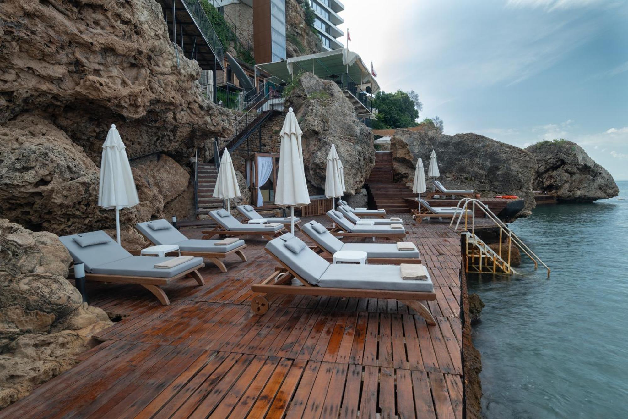 Perge Pine Adults Only 18 Antalya